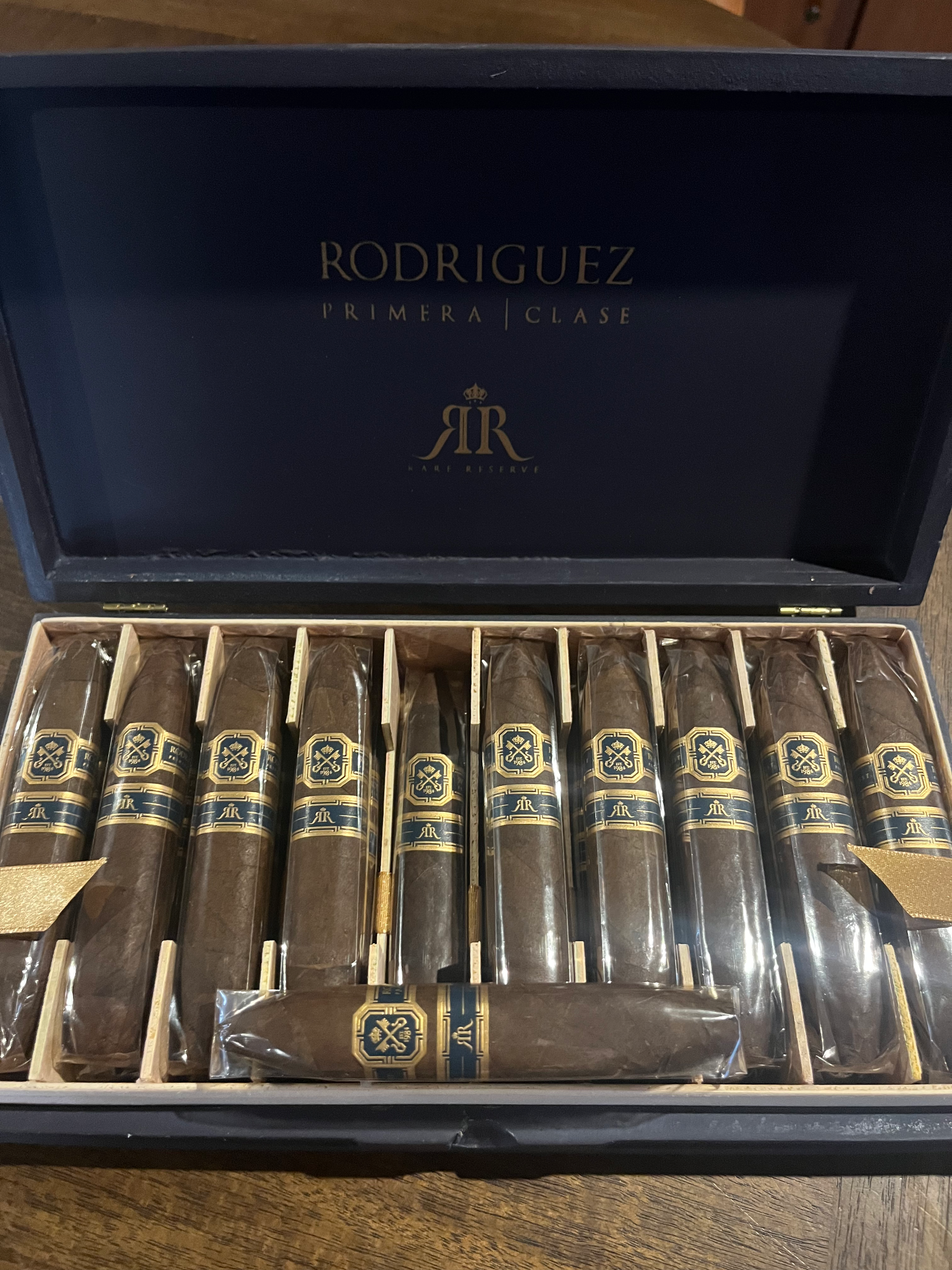 cigar tobacco harvesting priming number of times Cigars: The Masterclass Ep. 4